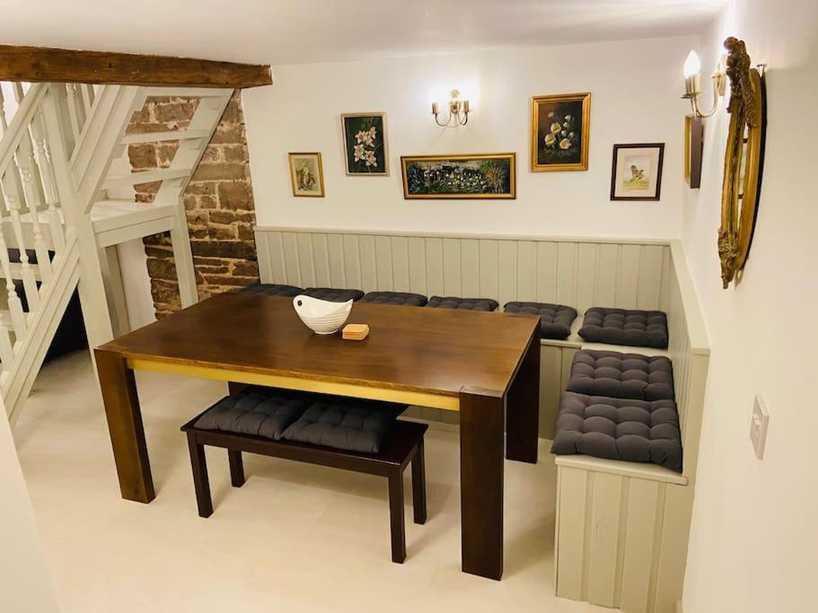 The Owl House Cottage Welsh Newton Common Dış mekan fotoğraf
