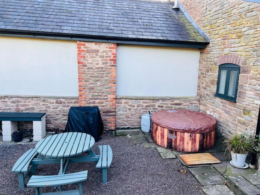The Owl House Cottage Welsh Newton Common Dış mekan fotoğraf